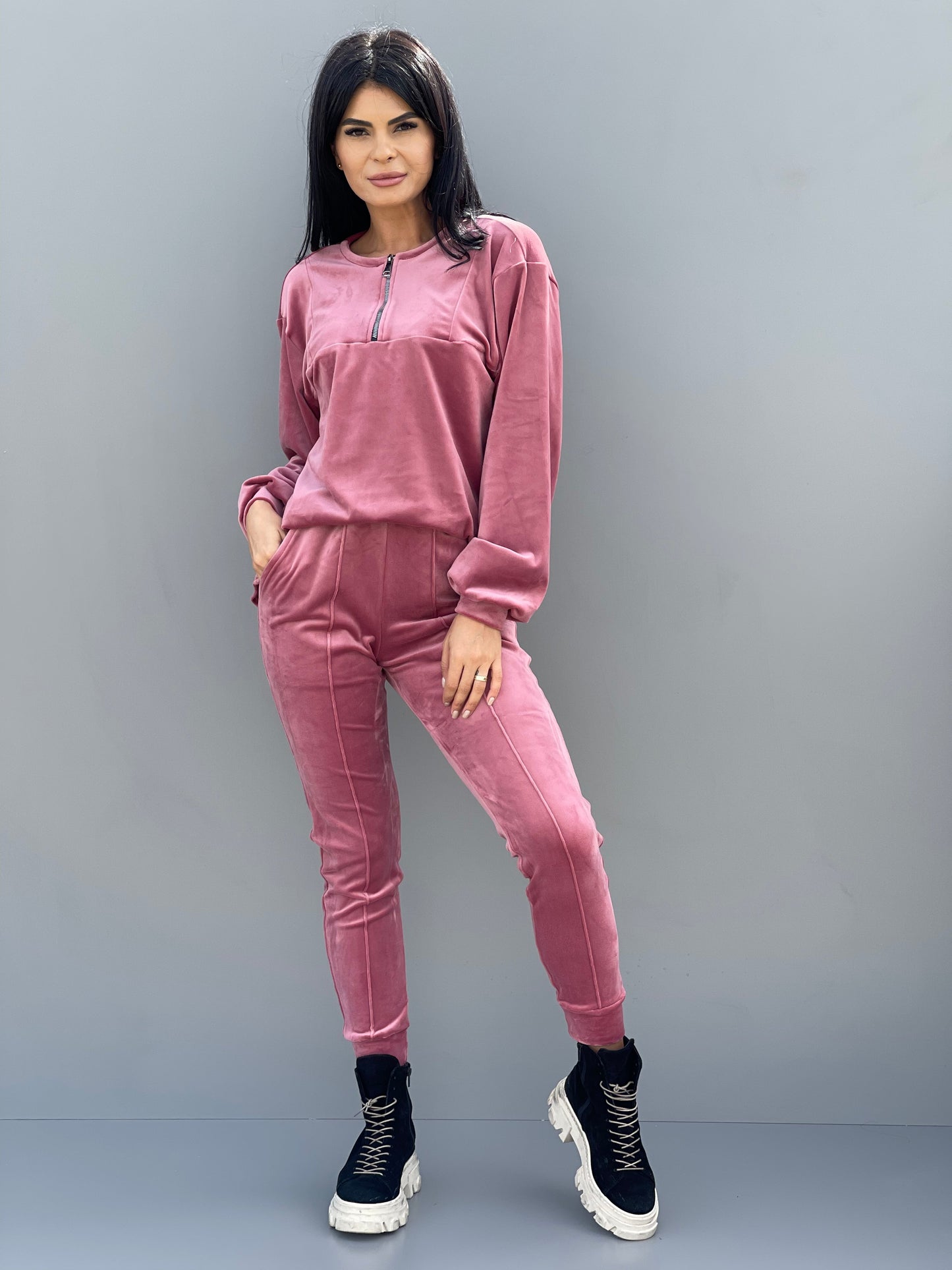 Costum BECCA - Roz Pudra