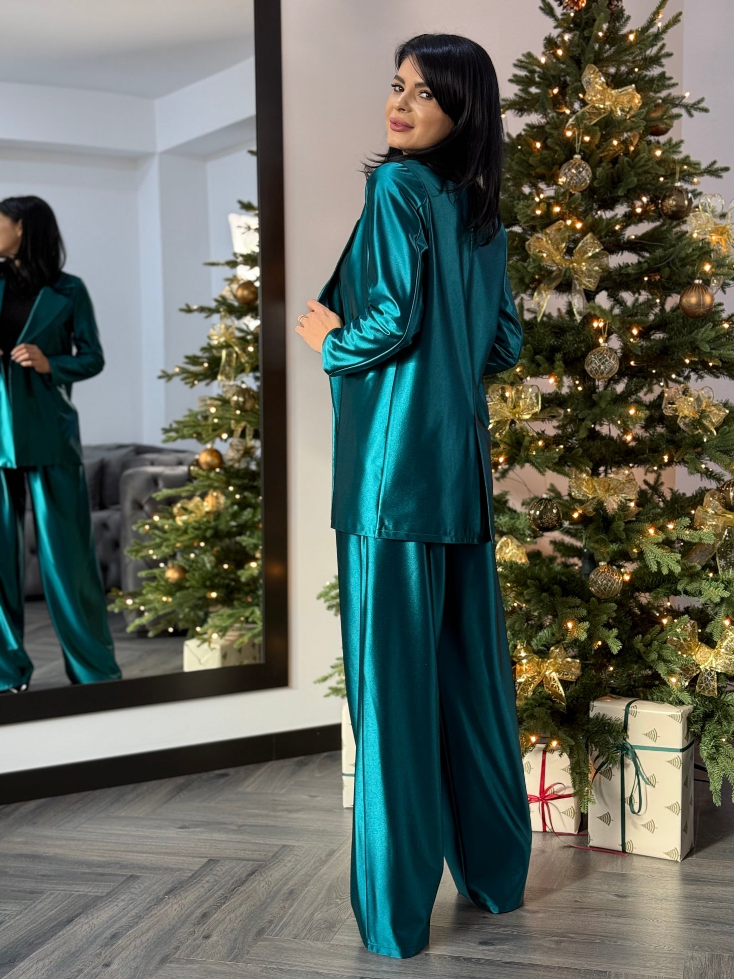 Costum Thaiss - Verde Smarald