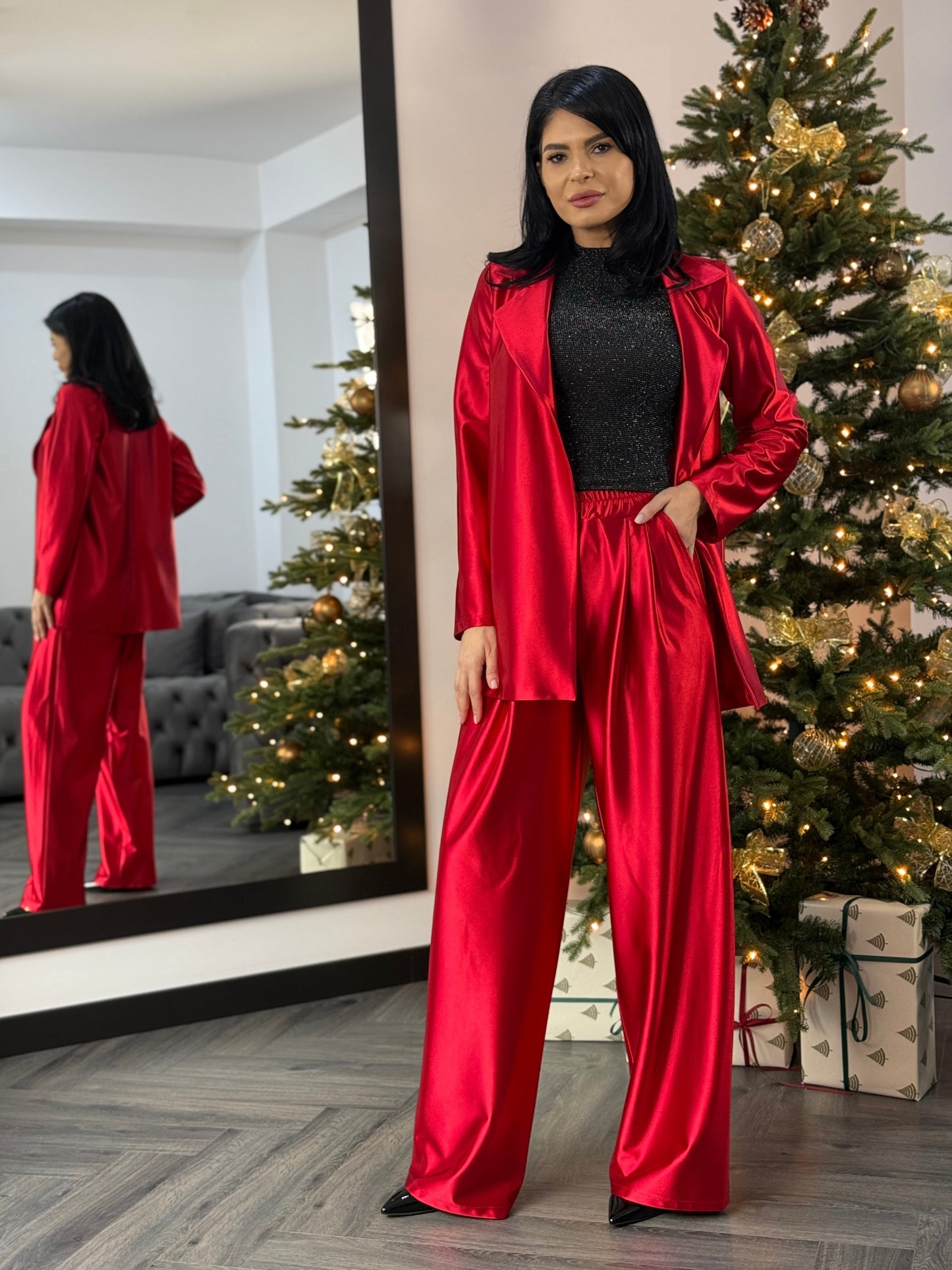 Costum Thaiss - Rosu