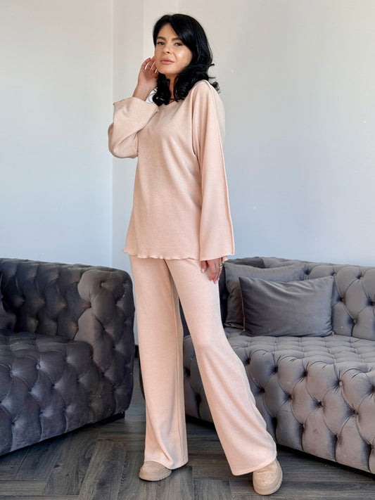 Costum Yulia - Creamy